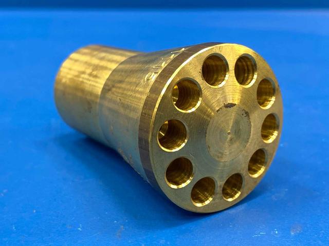 Sporlan 1115 Brass Refrigerant Distributor 1-1/8" ODM Inlet, 10-Circuit, 1/4" ODF Outlets, Nozzle Type E